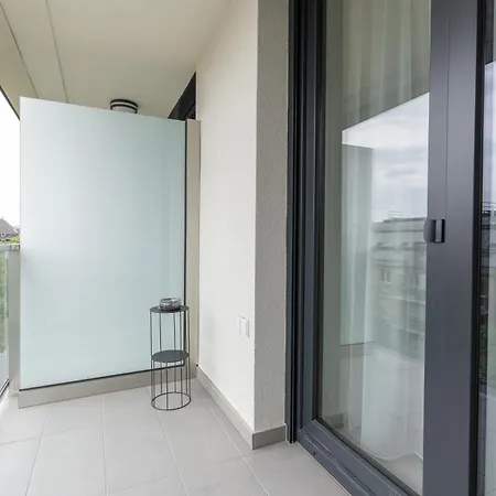 Chloe'S Luxury Apartment & Ev Charger & Free Private Parking Budapest Exterior photo