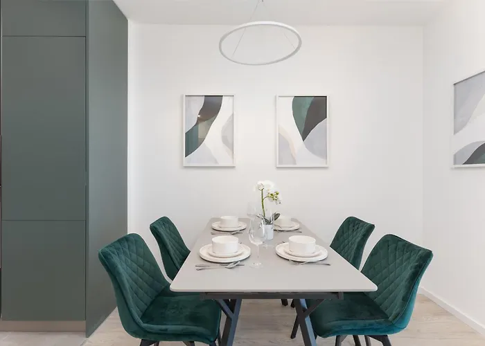 Chloe\'S Luxury Apartment & Ev Charger & Free Private Parking