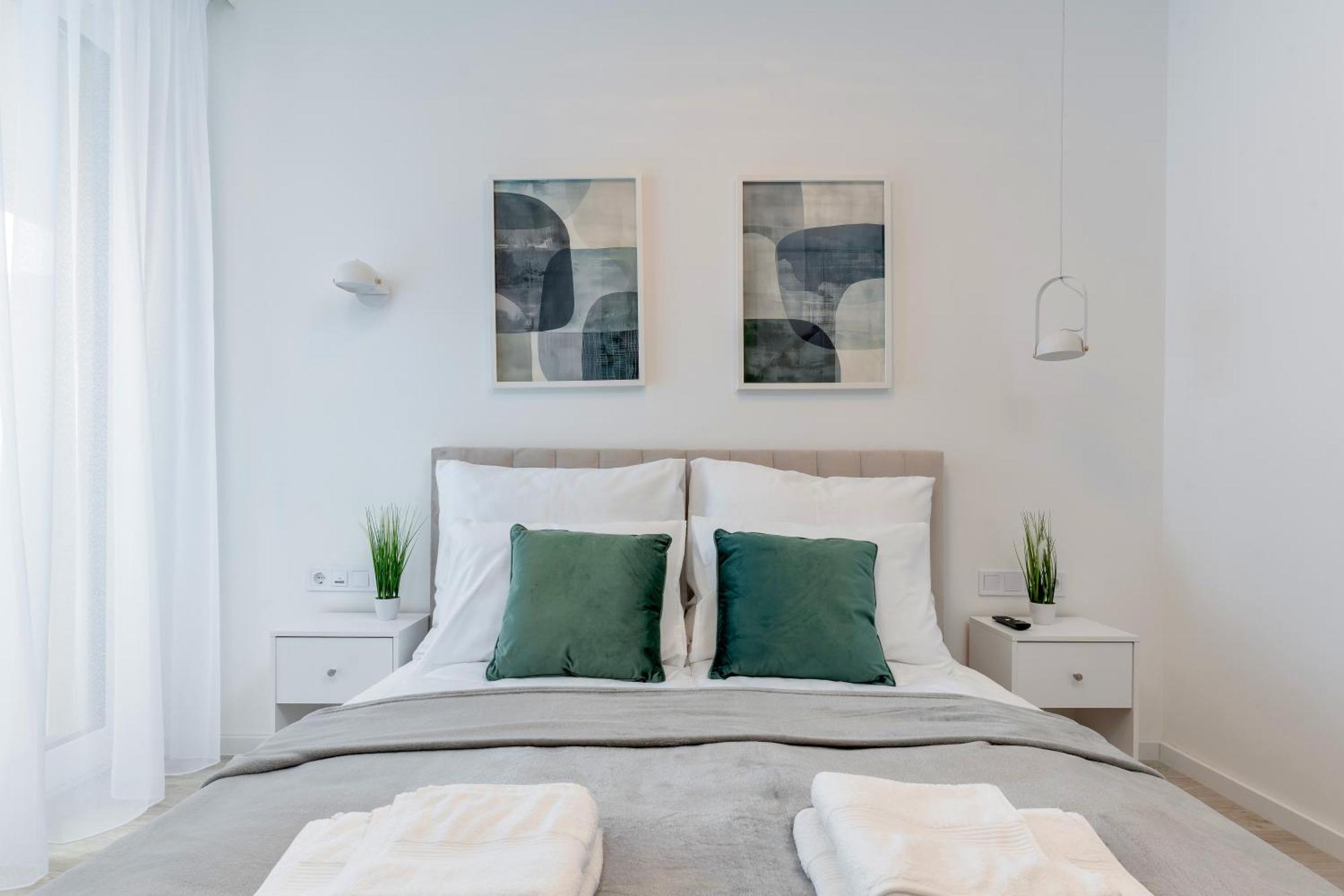 Chloe's Luxury & Ev Charger & Free Private Parking